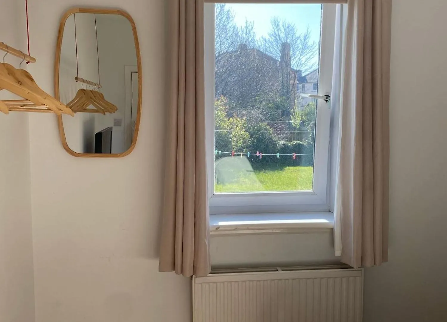 Apartment 2 Bed With Garden Near City Centre & Beach, Free Parking Edinburgh