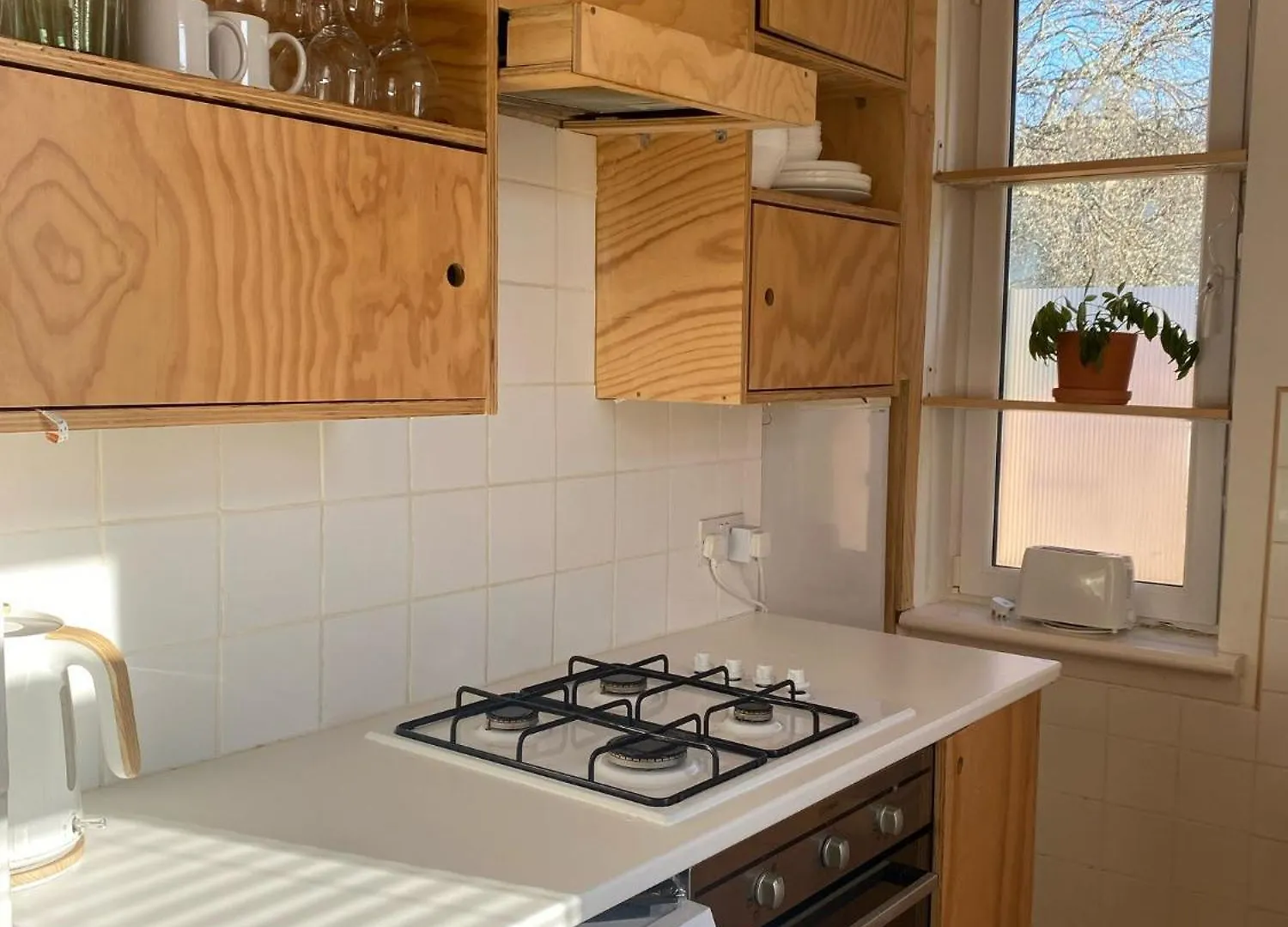 2 Bed With Garden Near City Centre & Beach, Free Parking Edinburgh Apartment